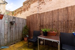 Courtyard Garden- click for photo gallery